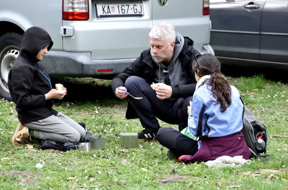IZVIĐAČKI POZDRAV PROLJEĆU: Više od 120 izviđača preplavilo Papuk uz miris graha i pjesmu