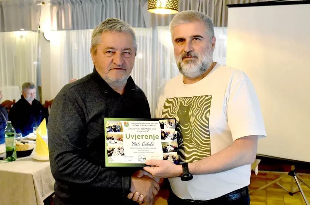 KAPTOLAČKI VINARI USPJEŠNO ZAVRŠILI ZIMSKU ŠKOLU: Kroz čašu prošlo 68 uzoraka, slijedi put u BiH
