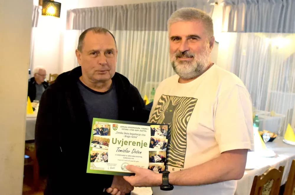 KAPTOLAČKI VINARI USPJEŠNO ZAVRŠILI ZIMSKU ŠKOLU: Kroz čašu prošlo 68 uzoraka, slijedi put u BiH