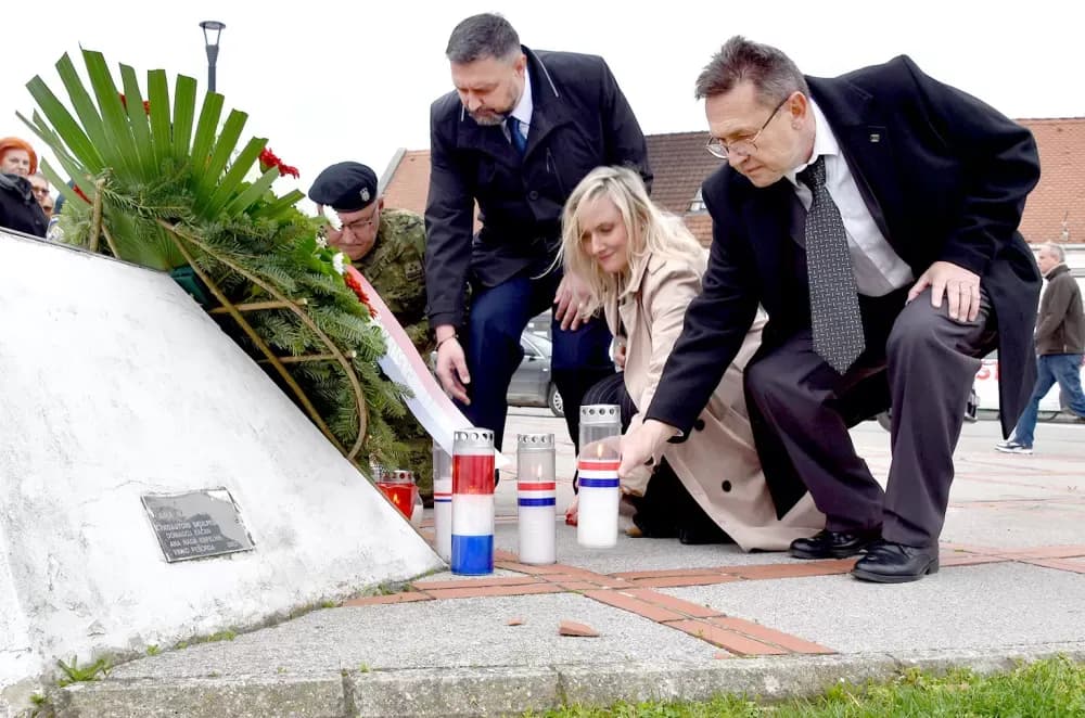 Roditelji poginulih branitelja požeškog kraja posjetili dvije bojišnice - jednu izvan naše zemlje