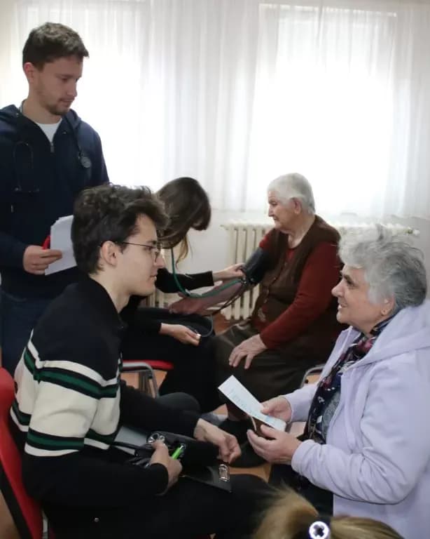 Zavod za javno zdravstvo započeo obilježavanje Svjetskog dana zdravlja: Djeca učila o zdravlju, stariji dobili savjete