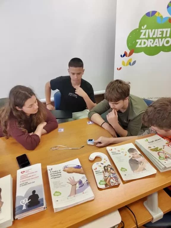 Zavod za javno zdravstvo započeo obilježavanje Svjetskog dana zdravlja: Djeca učila o zdravlju, stariji dobili savjete