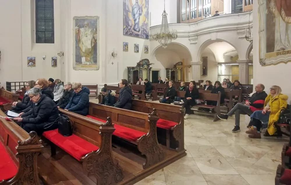 U požeškoj Katedrali održan korizmeni koncert „Stabat mater“