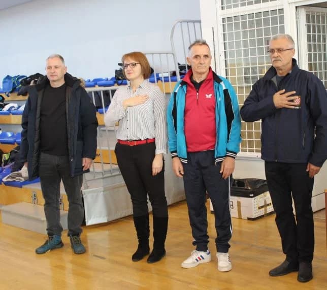 MEMORIJALNI STOLNOTENISKI TURNIR “ROBERT SESAR“: Prvo mjesto i pehar osvojio STK Brestovac