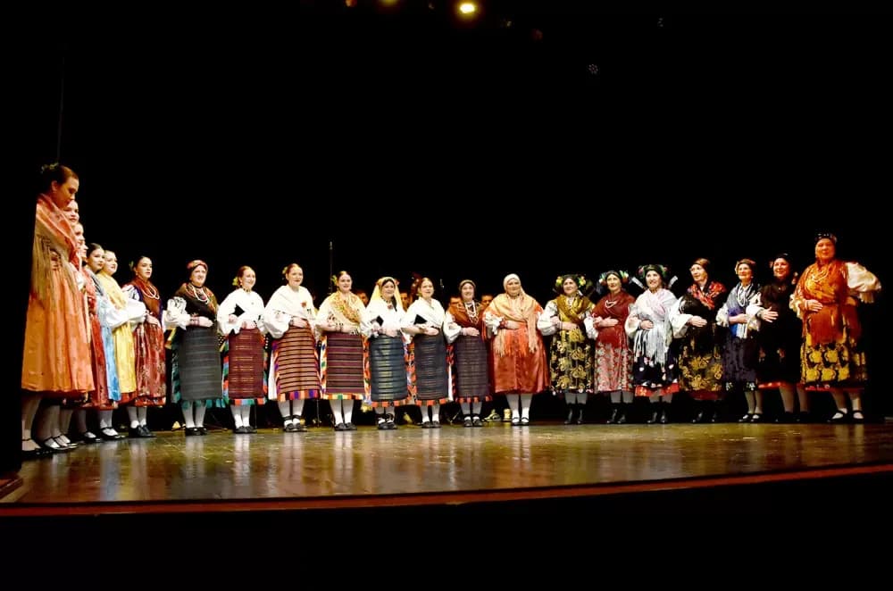 „Oj, Požego, u tebi je lipo“: Večer folklora i prijateljstva u požeškom kazalištu