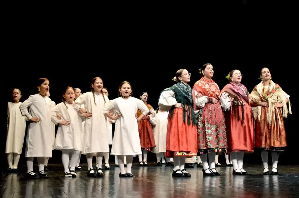 „Oj, Požego, u tebi je lipo“: Večer folklora i prijateljstva u požeškom kazalištu