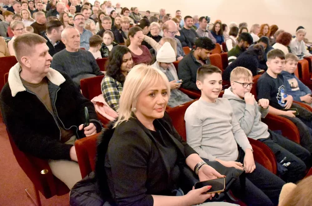 „Oj, Požego, u tebi je lipo“: Večer folklora i prijateljstva u požeškom kazalištu