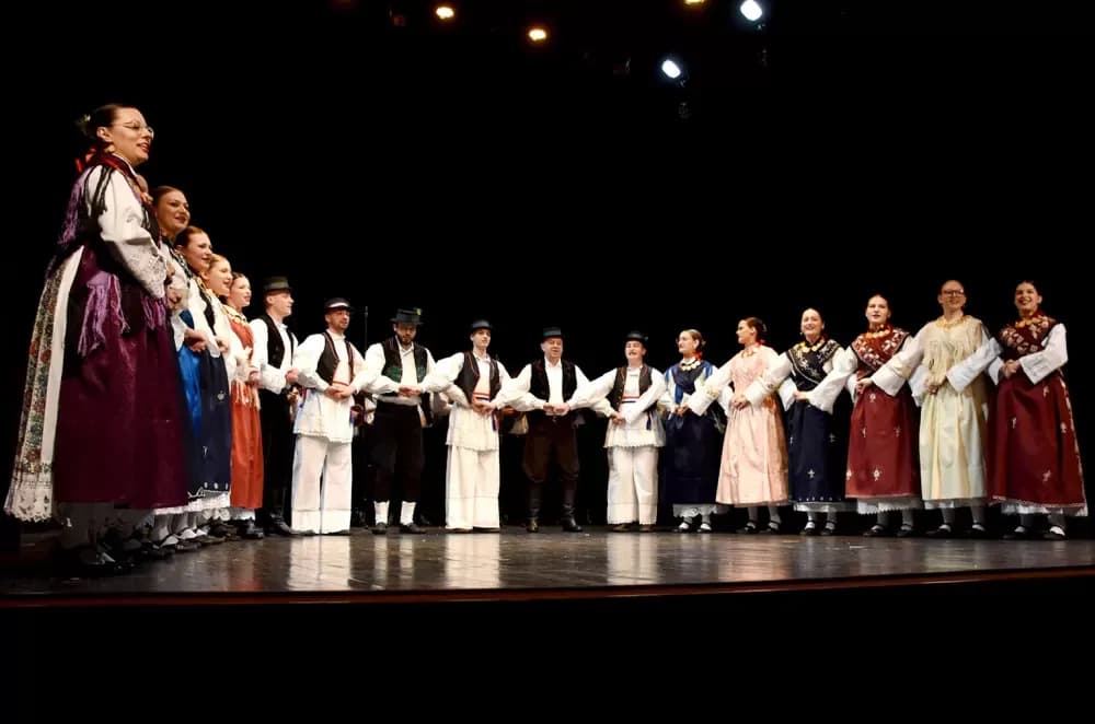 „Oj, Požego, u tebi je lipo“: Večer folklora i prijateljstva u požeškom kazalištu