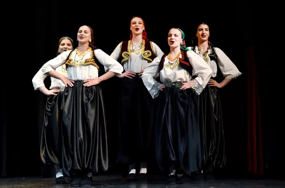 „Oj, Požego, u tebi je lipo“: Večer folklora i prijateljstva u požeškom kazalištu