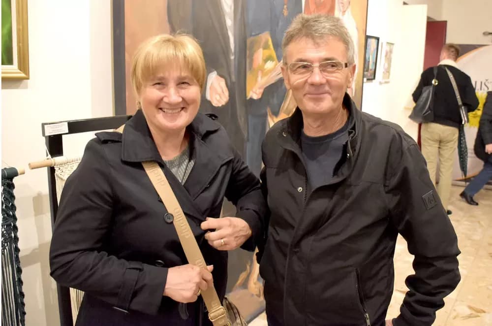 „Oj, Požego, u tebi je lipo“: Večer folklora i prijateljstva u požeškom kazalištu