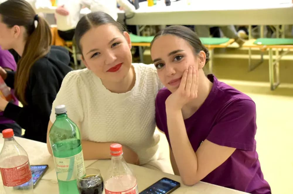 „Oj, Požego, u tebi je lipo“: Večer folklora i prijateljstva u požeškom kazalištu
