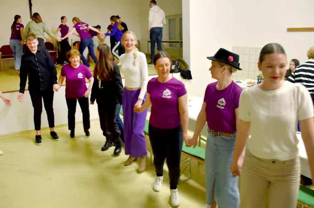 „Oj, Požego, u tebi je lipo“: Večer folklora i prijateljstva u požeškom kazalištu