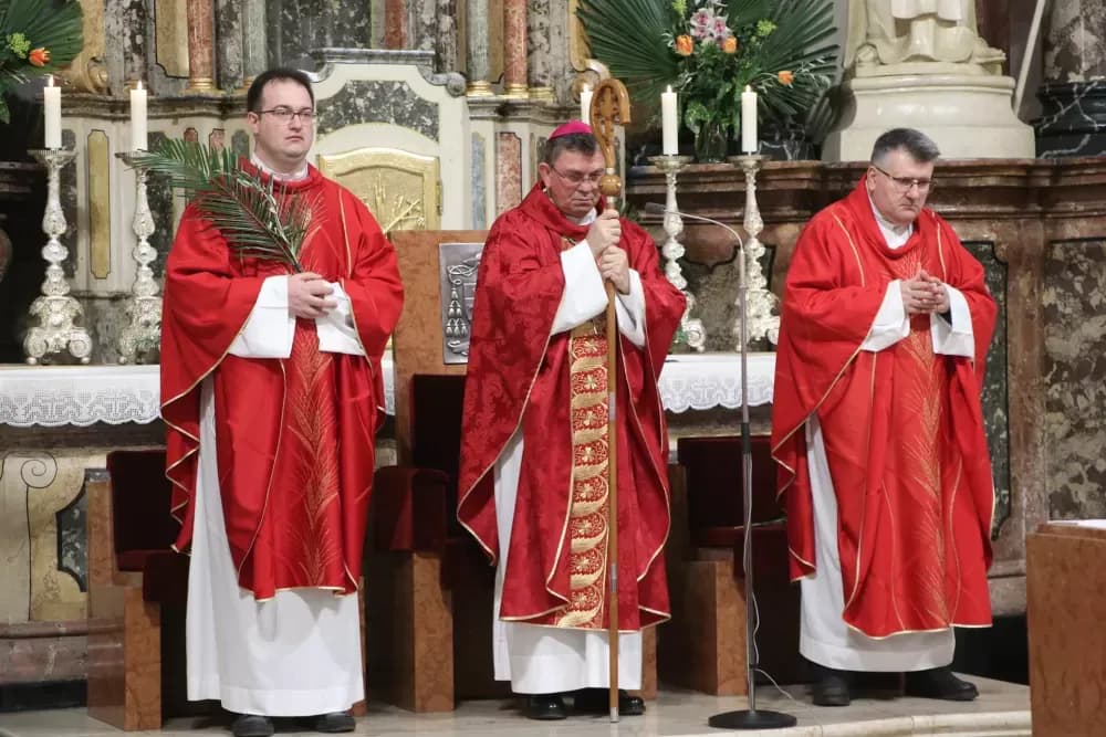 Cvjetnica u Požegi uz snažnu poruku o vjeri i nasljedovanju Krista
