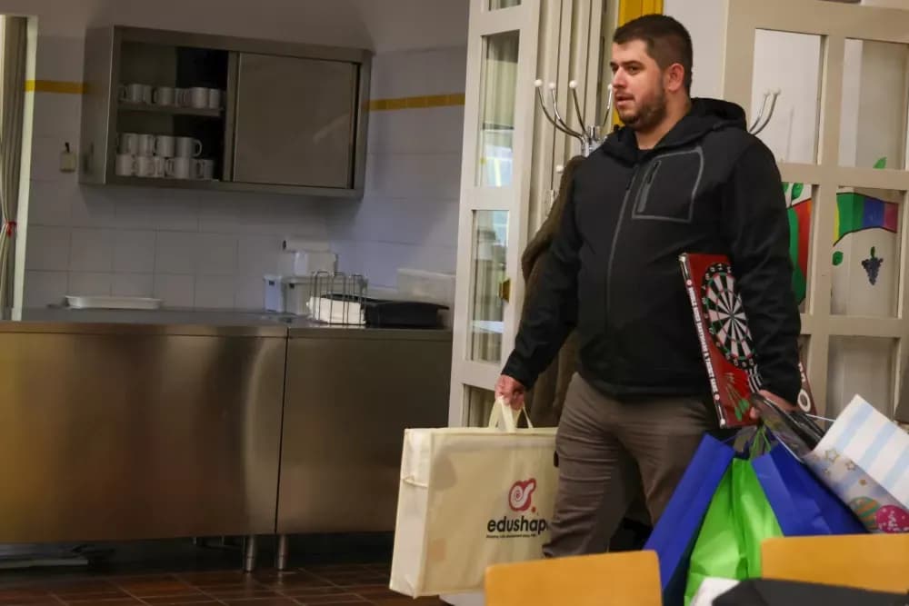 Savjet mladih Požeško-slavonske županije darivao djecu u Centru za pomoć u zajednici Lipik