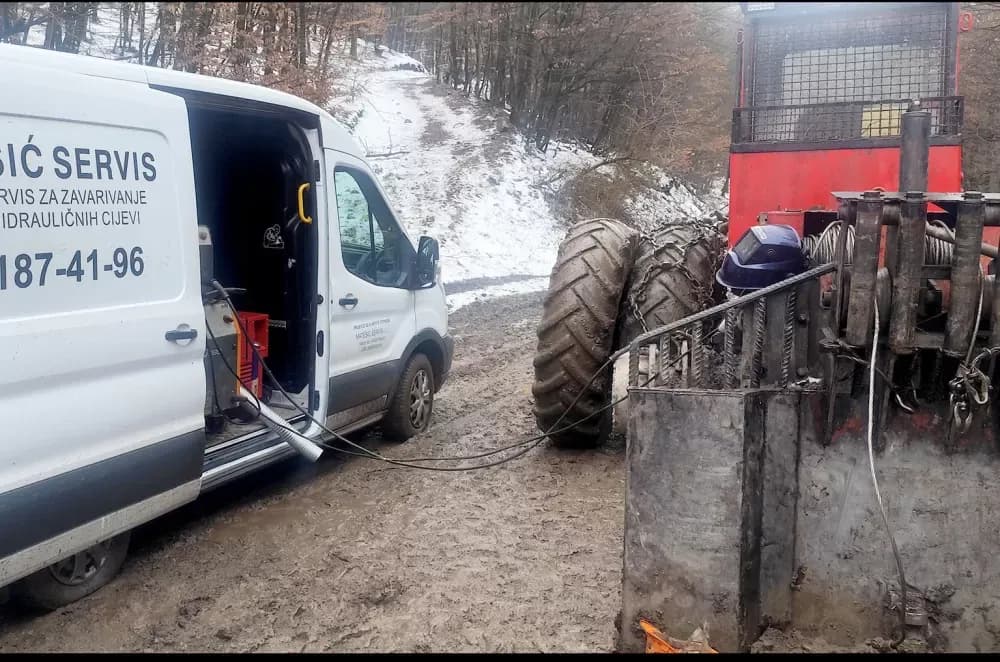 POVRATAK IZ NJEMAČKE U RODNI KAPTOL: Dario Matešić otvorio mobilni servis koji „spašava“ gradilišta i šume