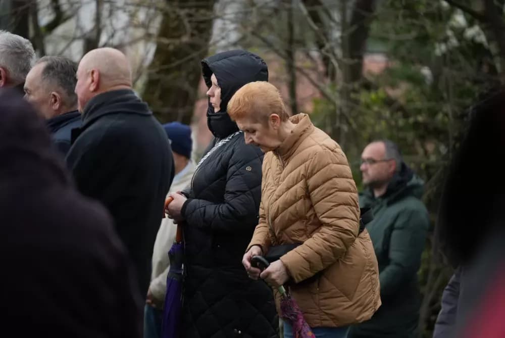 Križni put na požeškoj Kalvariji okupio brojne vjernike na Veliki petak