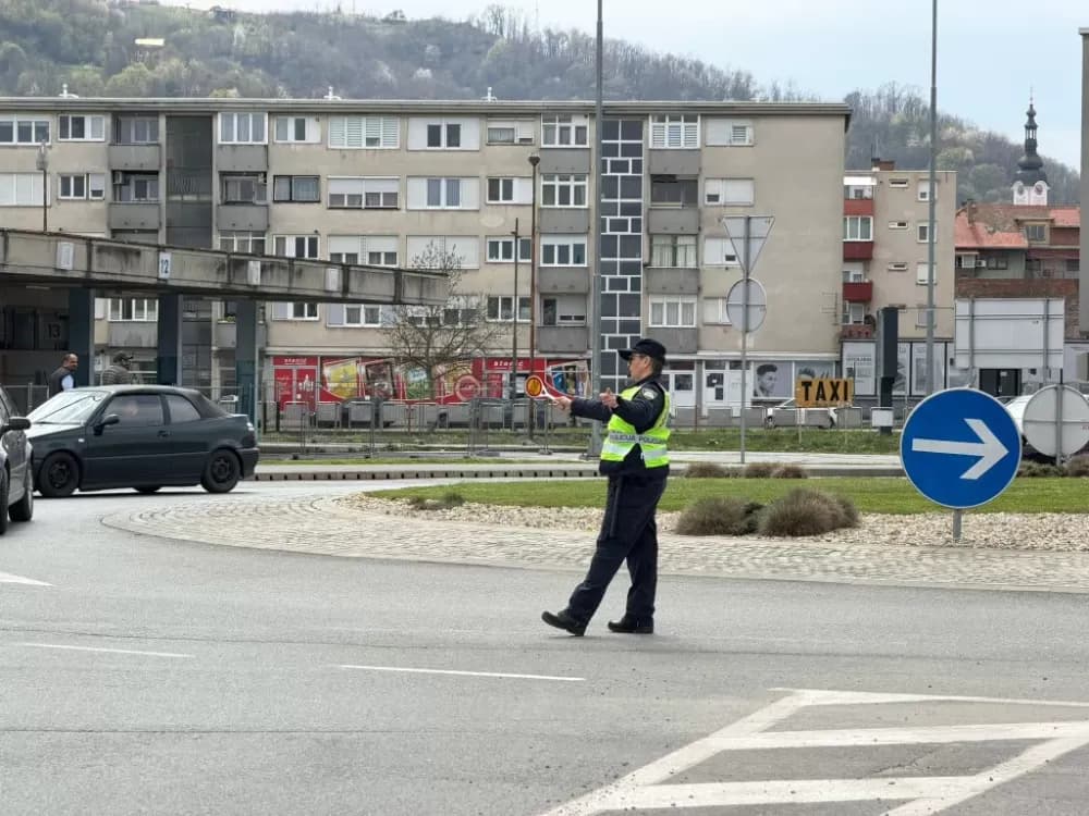 Požeška policija na visini zadatka: Gužve u Požegi pod kontrolom