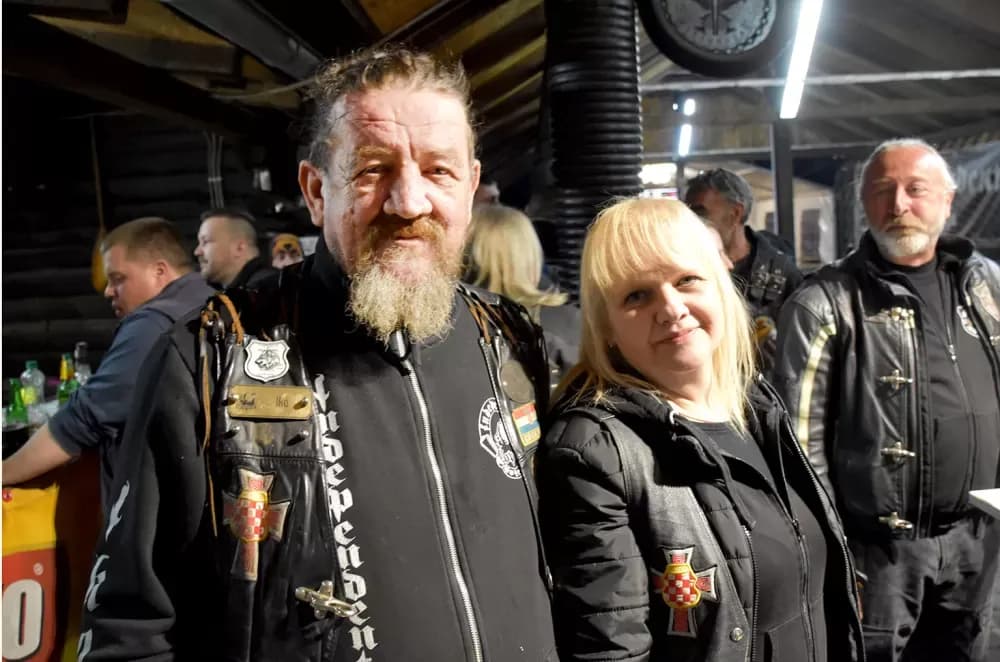 Veliki jubilej požeških bajkera: Moto klub Independente slavi 20 godina rada uz vola na ražnju i rock spektakl