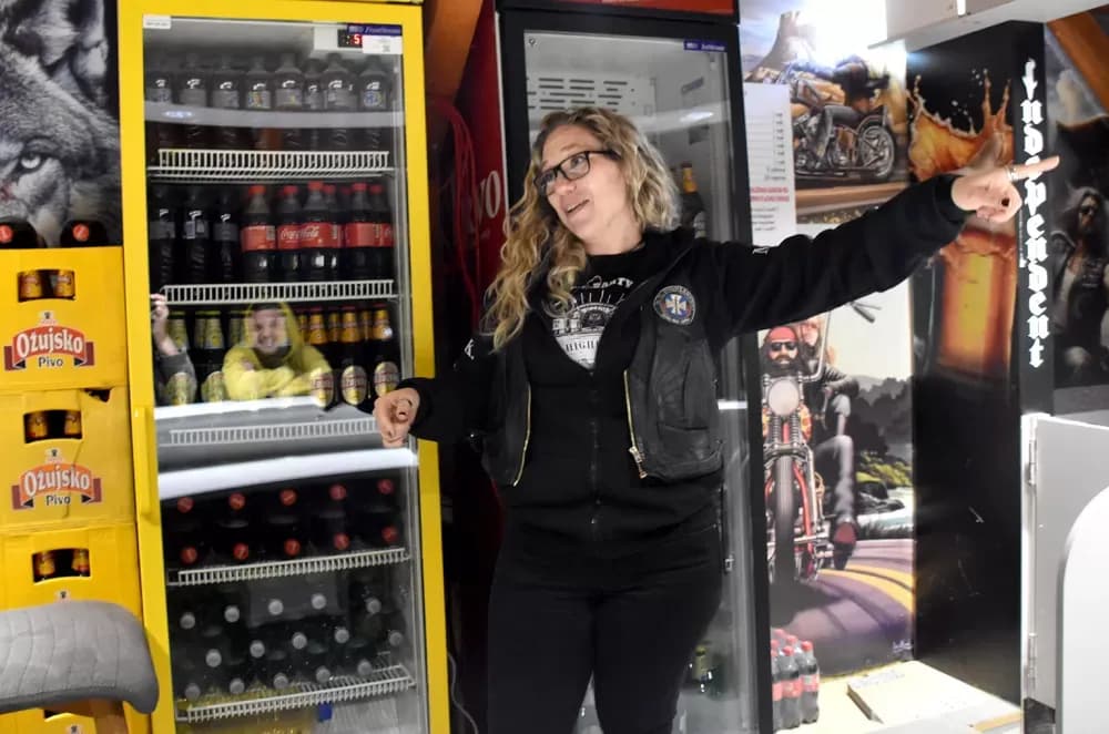 Veliki jubilej požeških bajkera: Moto klub Independente slavi 20 godina rada uz vola na ražnju i rock spektakl