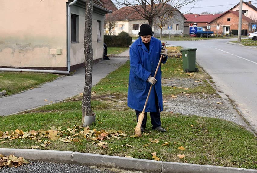 S NISKIM TEMPERATURAMA NESTALA ČAROLIJA BOJA: Mraz ogolio stabla