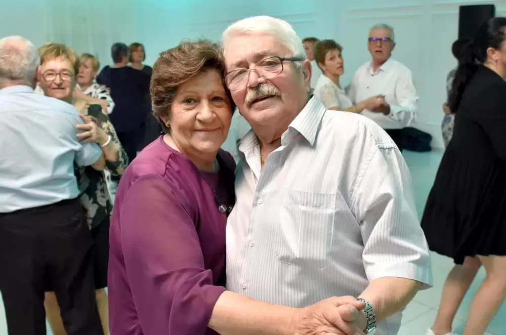 Plesna tradicija se nastavlja: Više od stotinu plesača ispunilo dvoranu Gloria