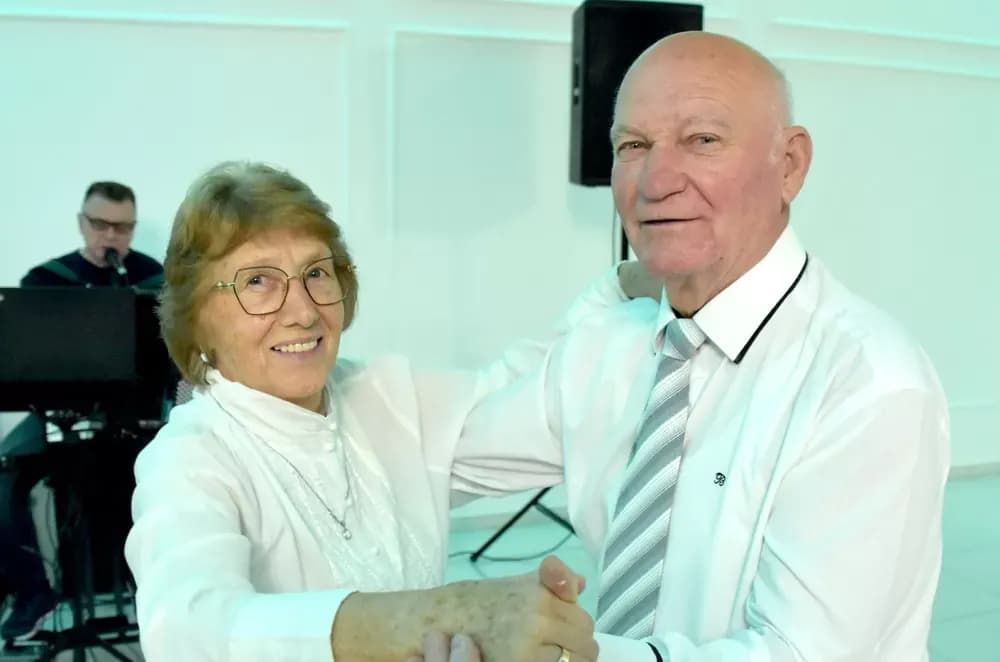 Plesna tradicija se nastavlja: Više od stotinu plesača ispunilo dvoranu Gloria