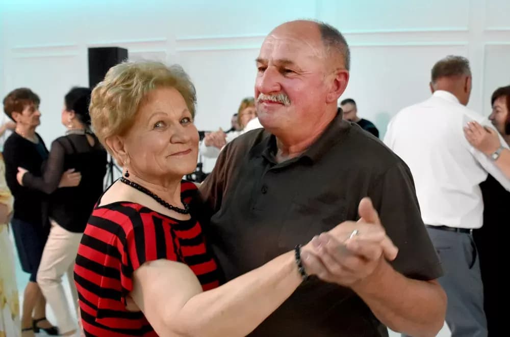 Plesna tradicija se nastavlja: Više od stotinu plesača ispunilo dvoranu Gloria