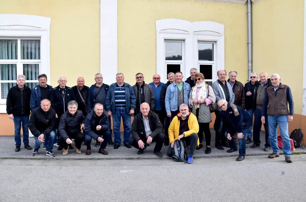 Vinski ambasadori u Bosanskoj Posavini: Članovi udruge „Vino-Kap“ posjetili vinarije Pajić i Babić