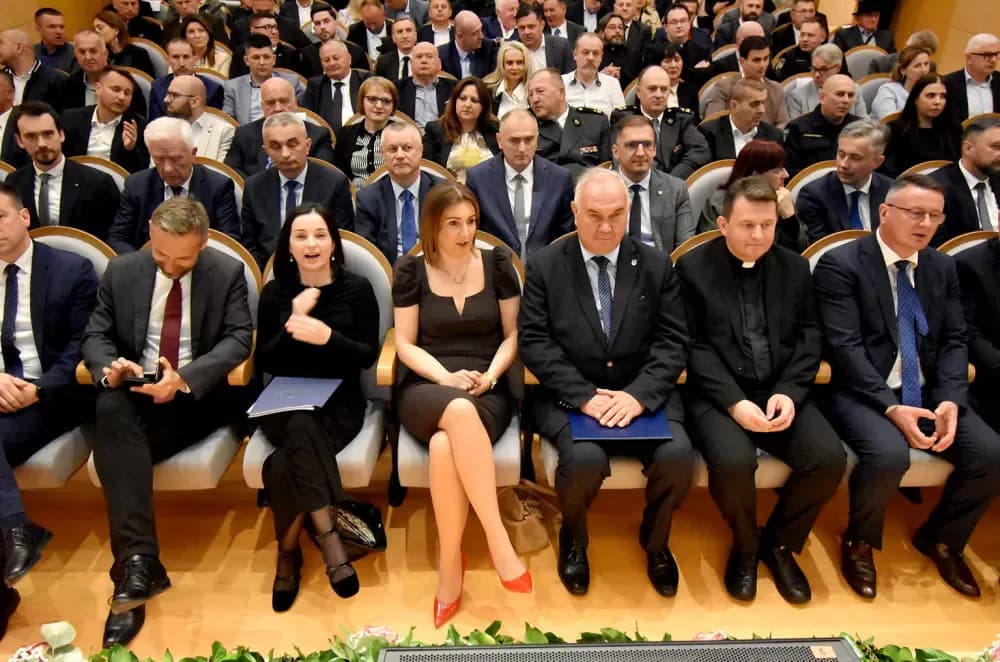 U svečanom ozračju i uz snažne poruke obilježen Dan Požeško-slavonske županije