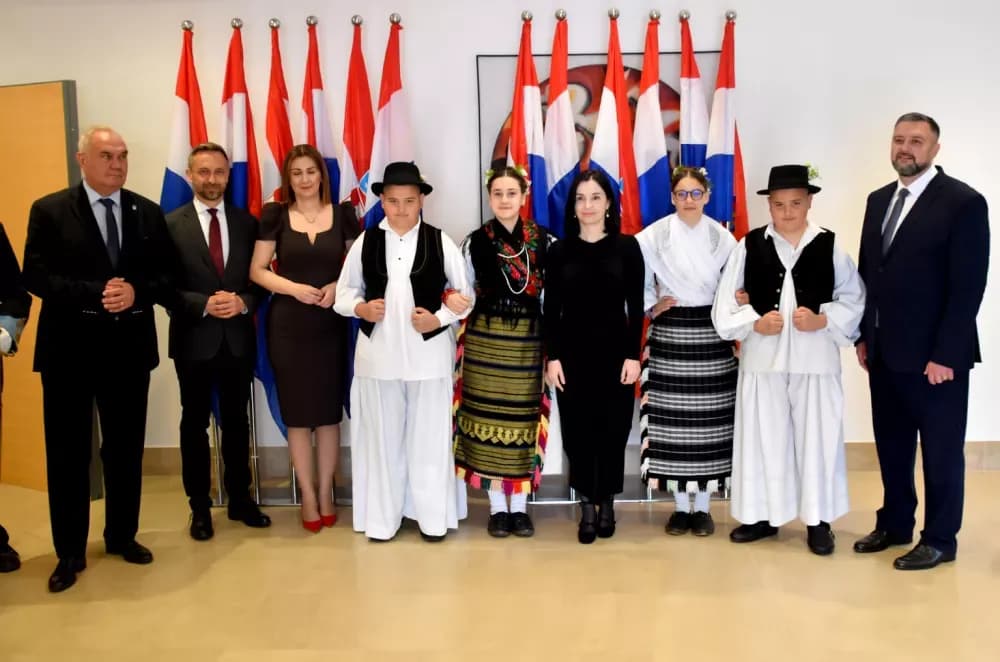 U svečanom ozračju i uz snažne poruke obilježen Dan Požeško-slavonske županije