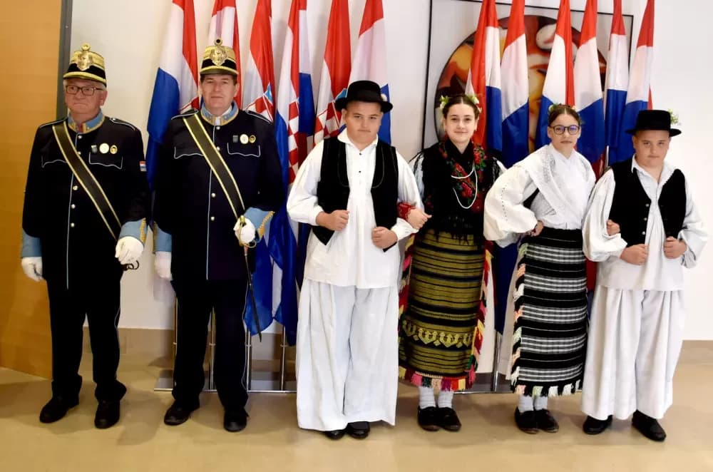U svečanom ozračju i uz snažne poruke obilježen Dan Požeško-slavonske županije