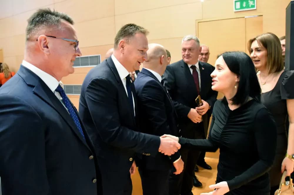 U svečanom ozračju i uz snažne poruke obilježen Dan Požeško-slavonske županije