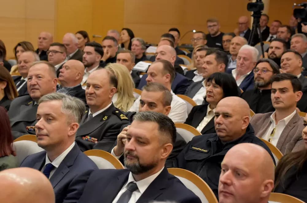 U svečanom ozračju i uz snažne poruke obilježen Dan Požeško-slavonske županije