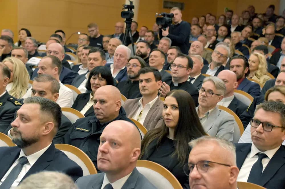 U svečanom ozračju i uz snažne poruke obilježen Dan Požeško-slavonske županije