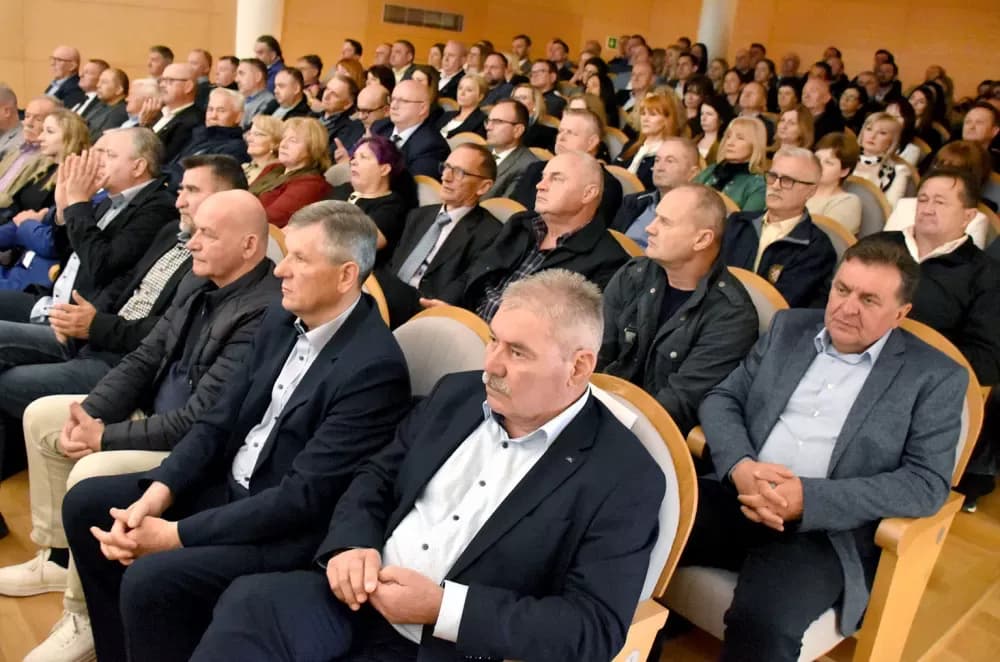 U svečanom ozračju i uz snažne poruke obilježen Dan Požeško-slavonske županije