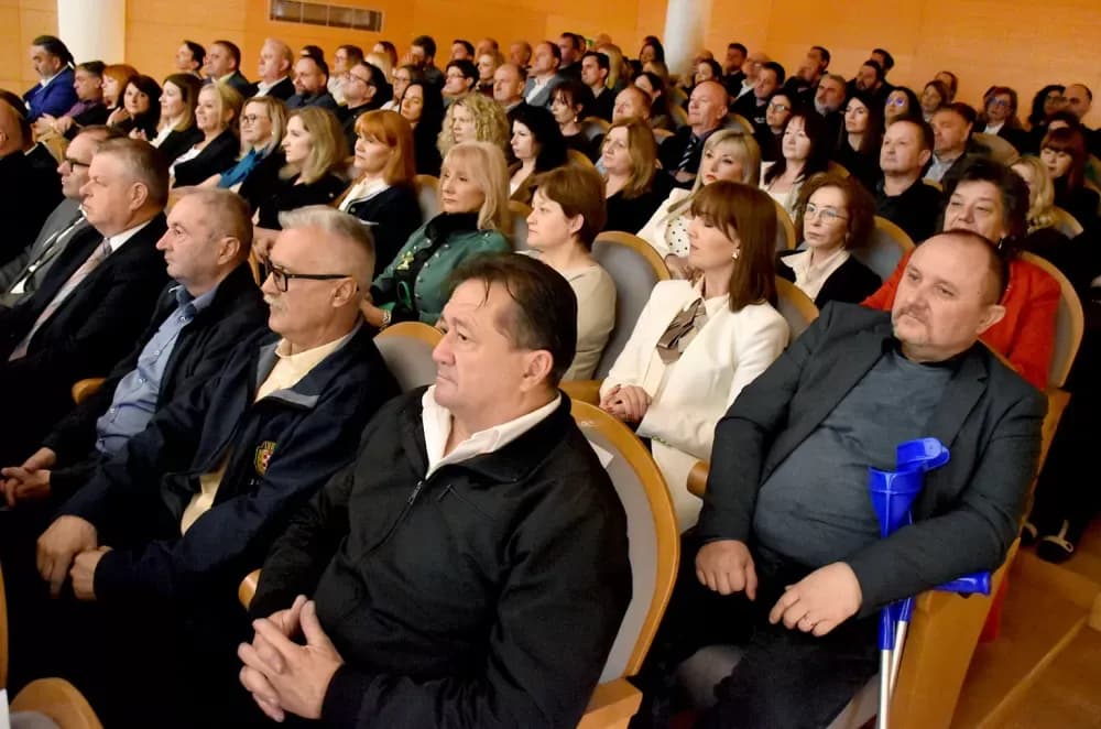 U svečanom ozračju i uz snažne poruke obilježen Dan Požeško-slavonske županije
