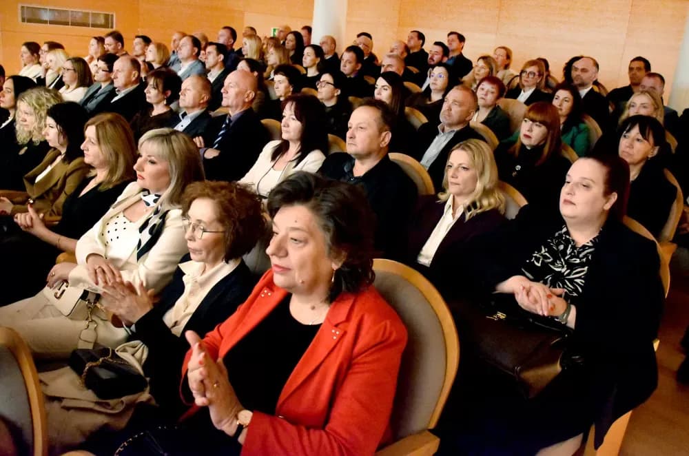 U svečanom ozračju i uz snažne poruke obilježen Dan Požeško-slavonske županije