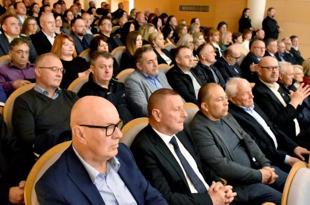 U svečanom ozračju i uz snažne poruke obilježen Dan Požeško-slavonske županije