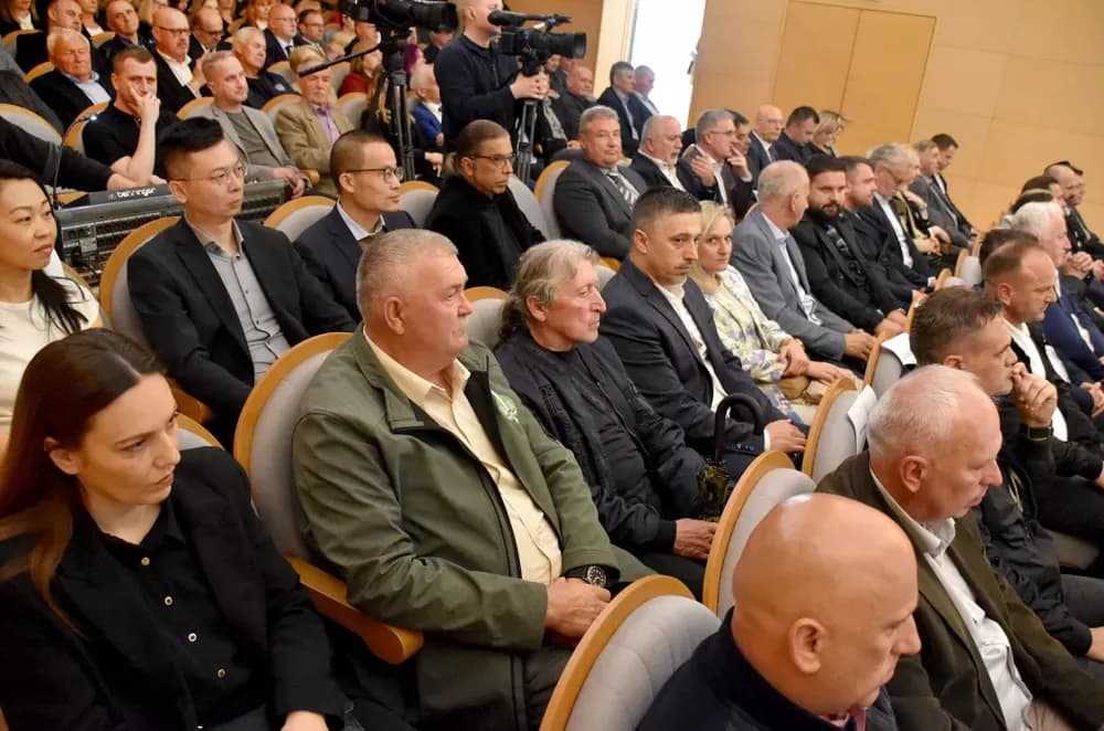 U svečanom ozračju i uz snažne poruke obilježen Dan Požeško-slavonske županije