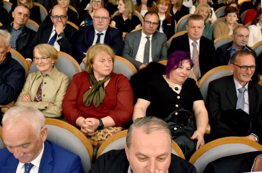 U svečanom ozračju i uz snažne poruke obilježen Dan Požeško-slavonske županije