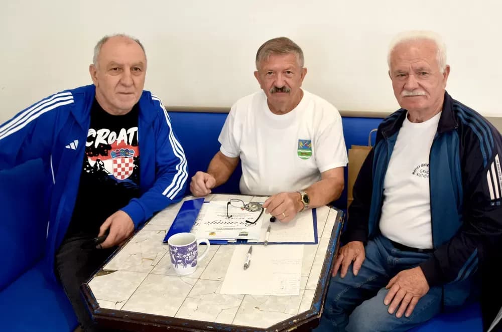 Umirovljenici Kaptola i brestovačke Orljave najbolji u pikadu
