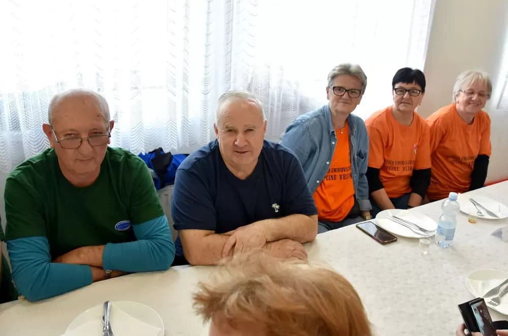 Umirovljenici Kaptola i brestovačke Orljave najbolji u pikadu