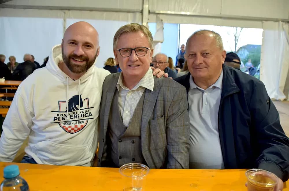 Velika proslava u Čaglinu: Uz lovački gulaš i pjesmu Štefa Jeršeka slavilo se do zore