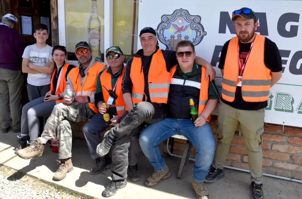 MOTOCROSS SPEKTAKL NA VILARAMA: Više od 150 vozača oduševilo brojnu publiku