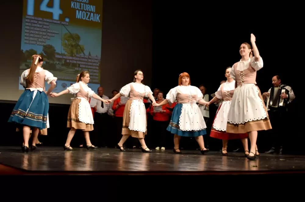 TRADICIJA U SRCU ŽUPANIJE: Održan 14. Županijski kulturni mozaik
