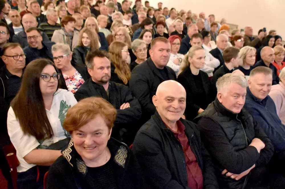 Glazbena čarolija u Požegi: Tamburaški spektakl Županijskog orkestra „Vallis Aurea“