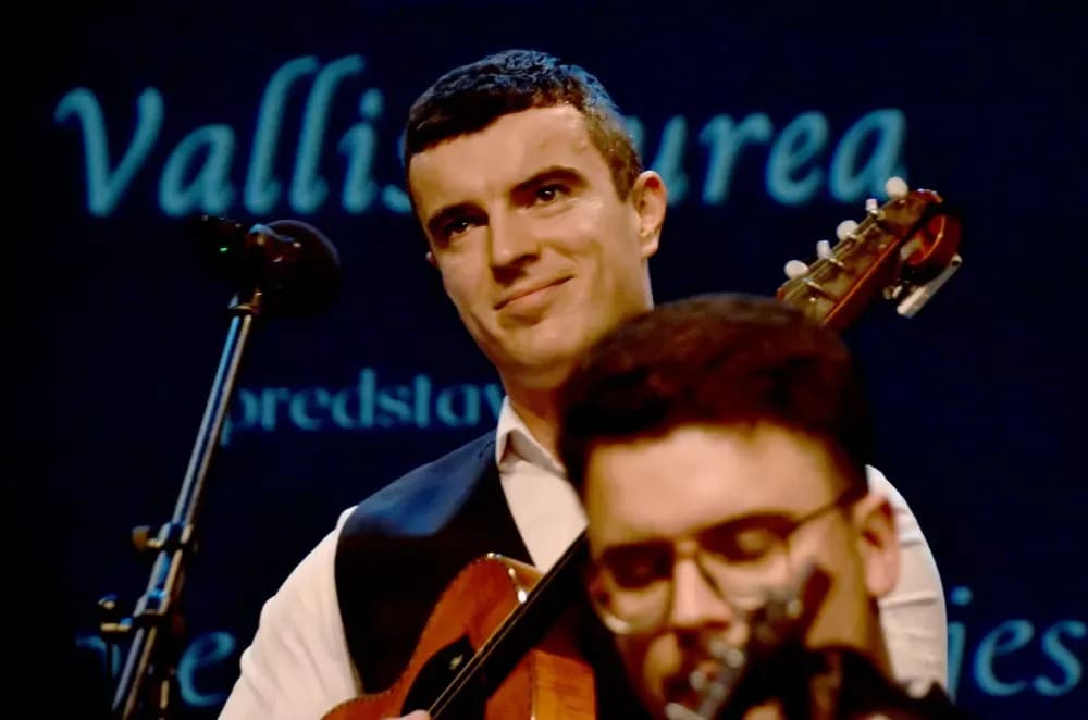 Glazbena čarolija u Požegi: Tamburaški spektakl Županijskog orkestra „Vallis Aurea“