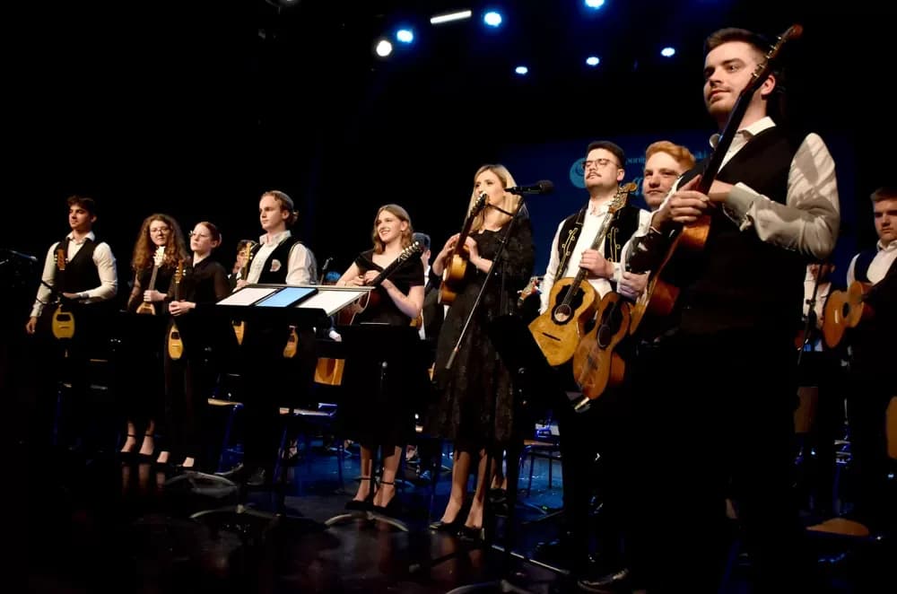Glazbena čarolija u Požegi: Tamburaški spektakl Županijskog orkestra „Vallis Aurea“