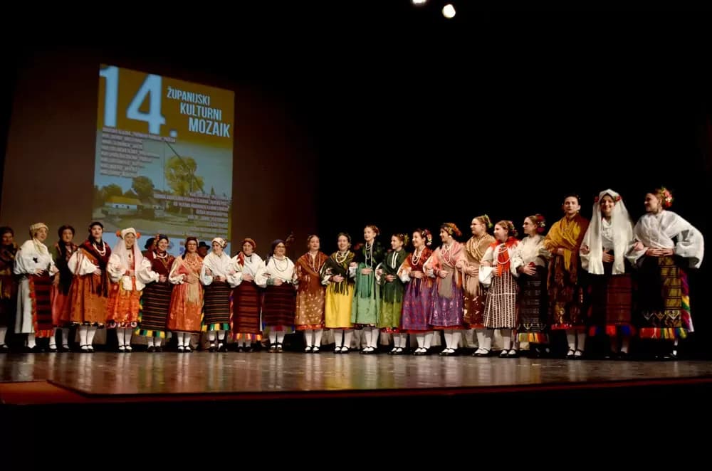 TRIJUMF TRADICIJE I ZAJEDNIŠTVA: HKUD „Slavonija“ iz Jakšića putuje na državnu smotru u Bjelovar!