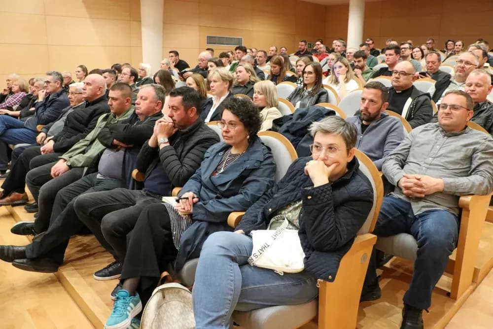 Susret župnika i koordinatora smještaja u pripravi za SHKM u Požegi